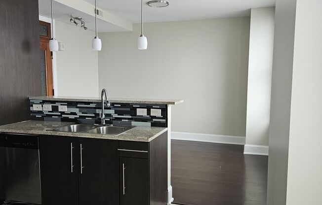 1 and 2 bedroom High Rise Apartments Downtown Evansville
