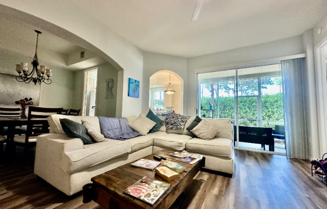 1335 MARIPOSA CIR