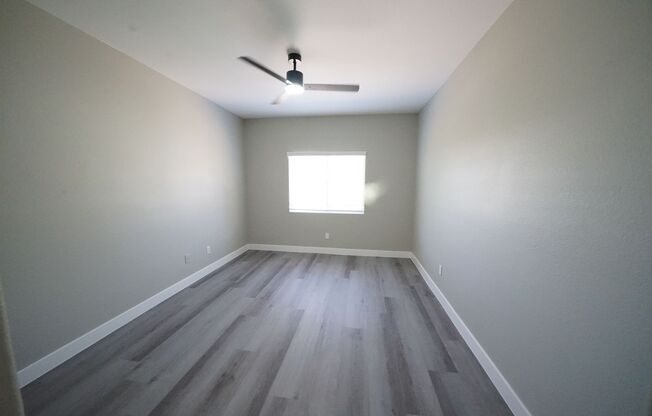 2 beds, 2 baths, $1,395, Unit Building 7 -Clark County-