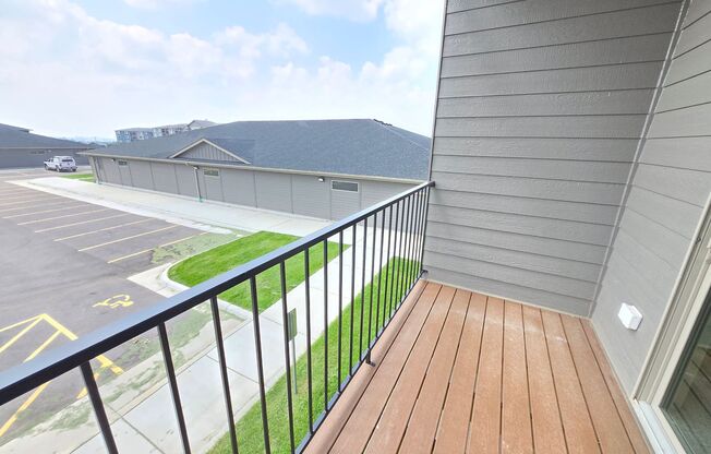 2 beds, 1 bath, 1,090 sqft, $1,230, Unit 3400 208