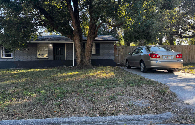 9410 N 11 ST