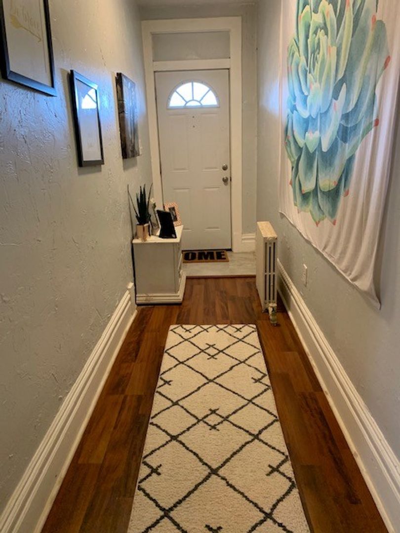 NEWLY RENOVATED 2 BEDROOM IN THE HEART OF MOUNT WASHINGTON!