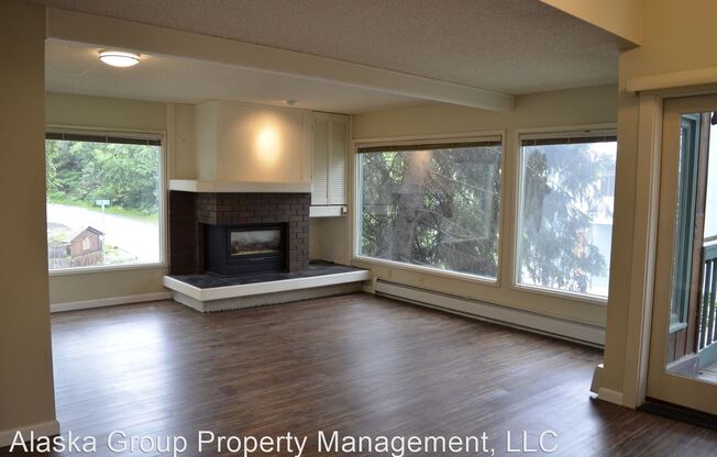 1411 West 8th Ave #3