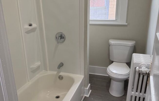 2 beds, 1 bath, $1,400