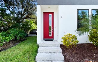 Stunning Townhome in the Heart of Tampa with Rooftop Terrace - 3beds|3.5bath