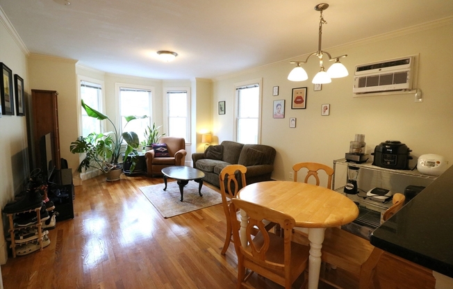 8 CALDWELL AVE