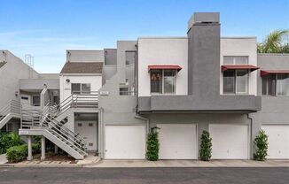 2bed/1bath w/ 1 car garage in the heart of Mission Viejo