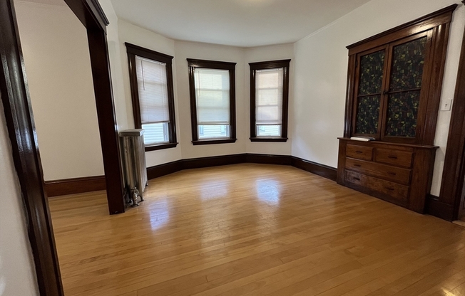 20 INDIANA AVE