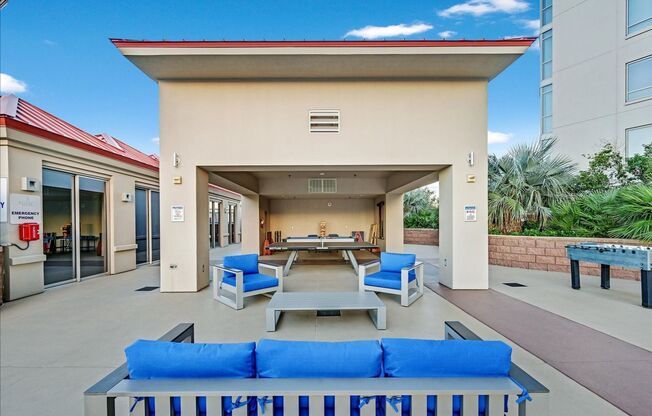 2 beds, 2 baths, $2,600, Unit # 3702