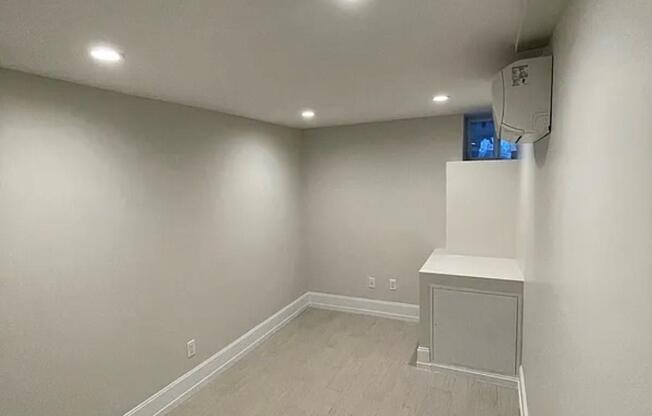 2 beds, 1 bath, 1,000 sqft, $3,200, Unit GARDEN