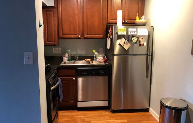 1 bed, 1 bath, 530 sqft, $1,800, Unit 09