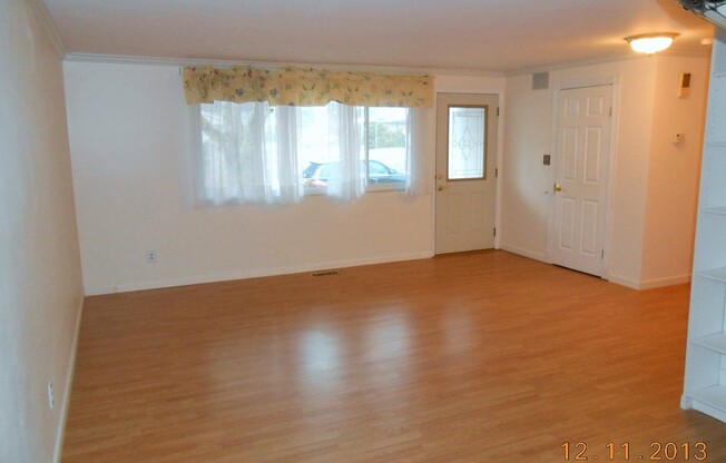 Beautiful 4 Bed 2 Bath Rambler Near Microsoft