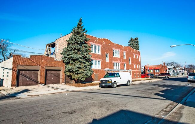2100 S Kildare