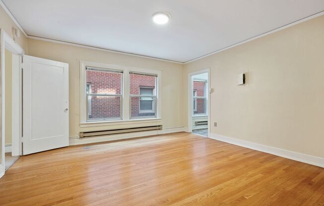 1 bed, 1 bath, 510 sqft, $1,650, Unit 319