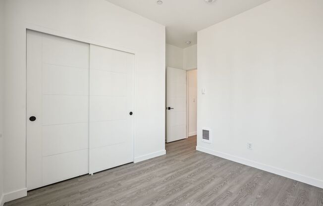 1 bed, 1 bath, 420 sqft, $1,550, Unit 11