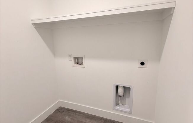 3 beds, 2.5 baths, 1,366 sqft, $1,499, Unit 1398