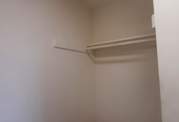 Studio, 1 bath, $1,275, Unit 1816-007