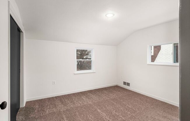 3 beds, 1 bath, $1,599