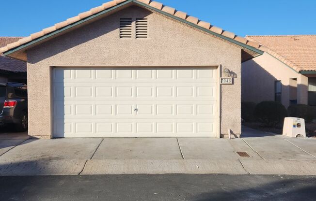 Single-Story 2 Bed, 2 Bath with 2-Car Garage in Gate Community