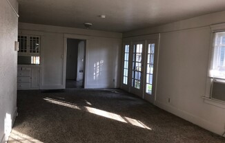 2 beds, 1 bath, $1,595