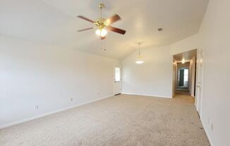 3 beds, 2 baths, $1,200, Unit Unit A