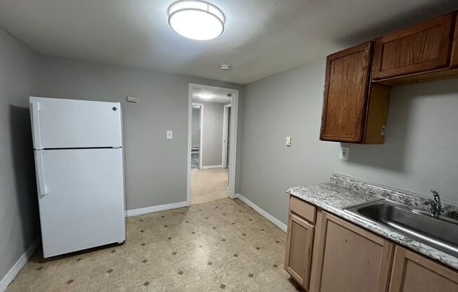 1 bed, 1 bath, $750, Unit 5