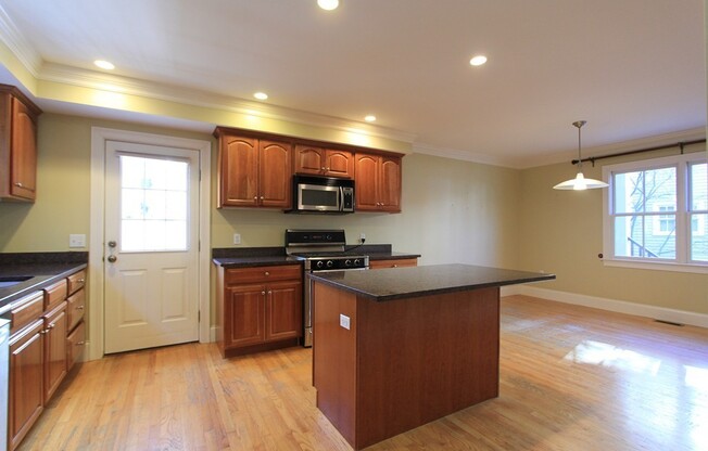 49 WYMAN ST