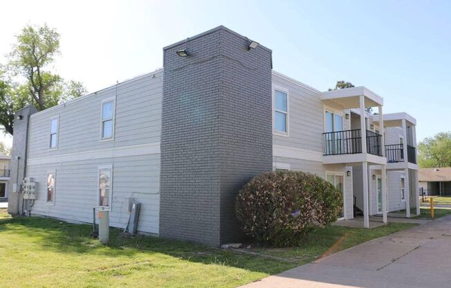 1 bed, 1 bath, 700 sqft, $779, Unit 60