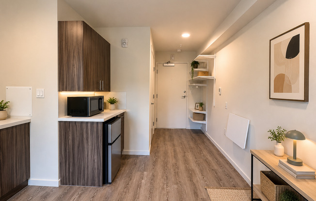 Studio, 1 bath, 175 sqft, $1,195, Unit 404
