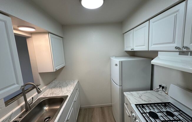 1 bed, 1 bath, $995, Unit 341