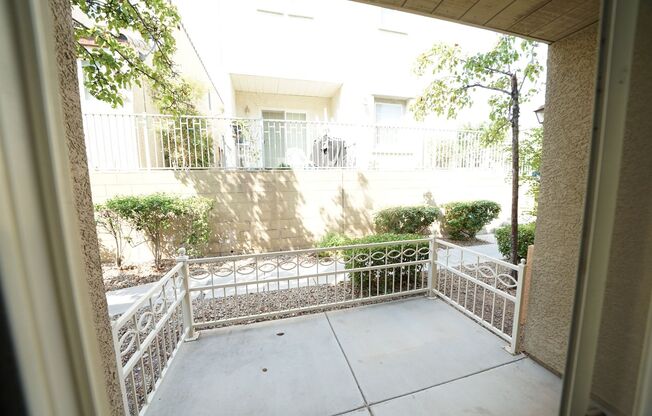 3 beds, 2.5 baths, $1,995, Unit Parcel #:  125-17-310-024