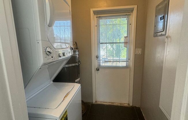 1 bed, 1 bath, $1,995