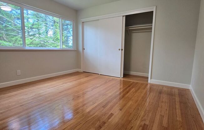 Charming Upgraded Home In Daly City, CA... Available Now !!