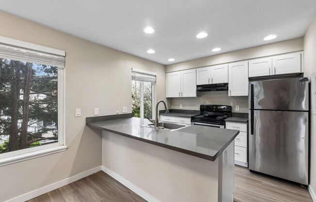 1 bed, 1 bath, 731 sqft, $1,555, Unit A305