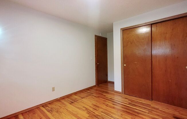 3 beds, 1 bath, $2,395