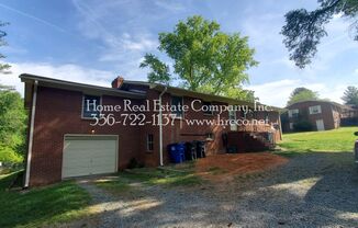 3 beds, 2 baths, $1,495