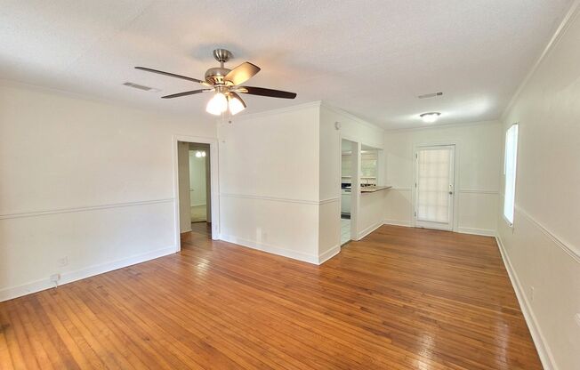 2 beds, 1 bath, $1,295