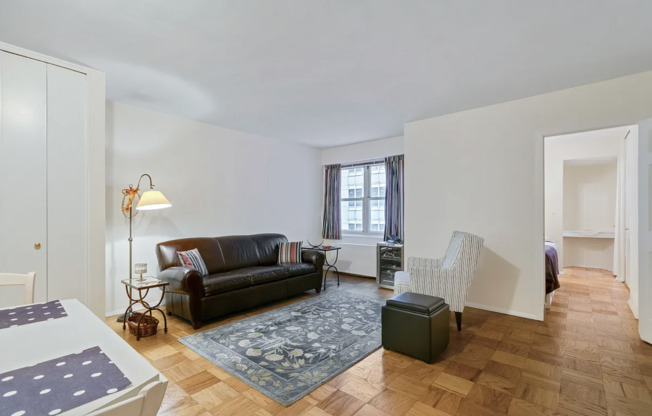 159 W 53 ST