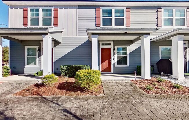 Stunning Townhouse in Nassau Crossing.