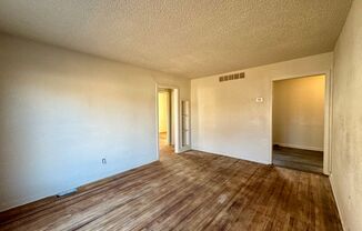 2 beds, 1 bath, $775