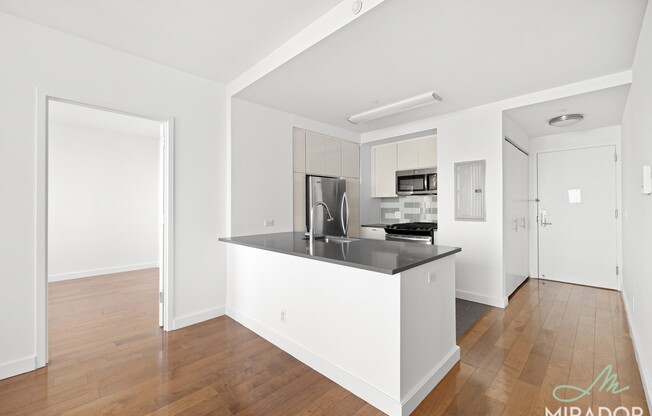 2 beds, 2 baths, 883 sqft, $6,600, Unit 30C