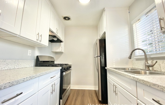 2 beds, 1 bath, $2,195