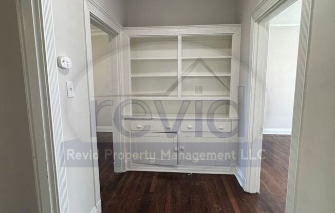 2 beds, 1 bath, 950 sqft, $995, Unit 316-2