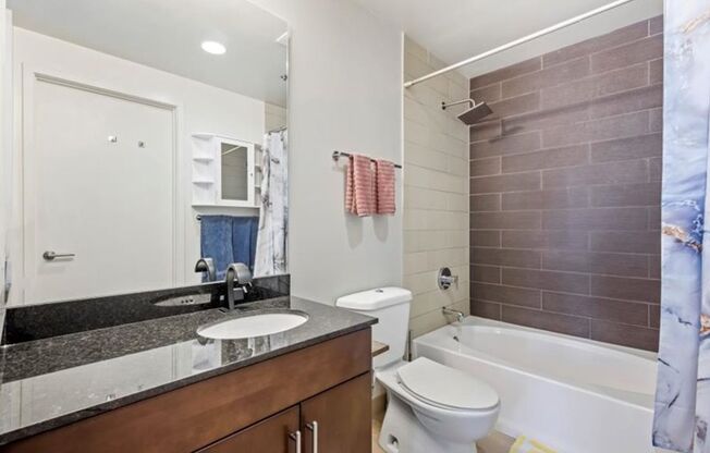 1 bed, 1 bath, $2,500, Unit # 1807