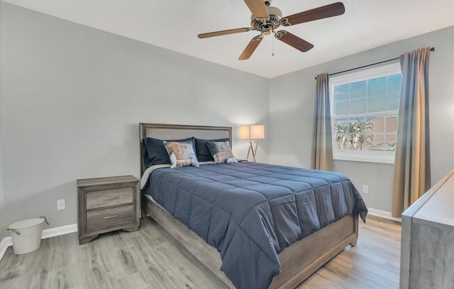 2 beds, 1 bath, $2,100