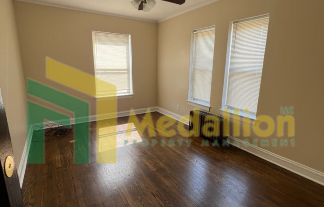 2 beds, 1 bath, $1,300, Unit 8058-1