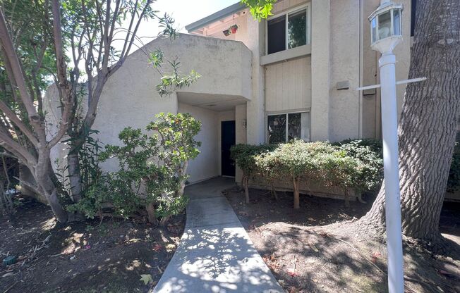 ***$1000 off of 1st months rent*** Condo Near UCSD!