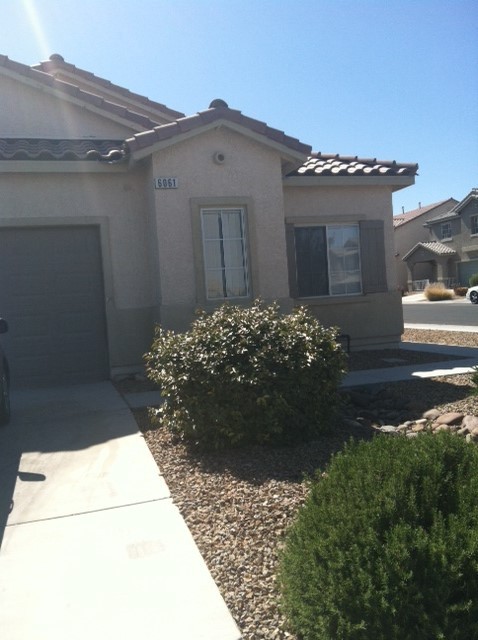 Single Story 4 Bed/2 Bath Single Story Home with a two Car Garage