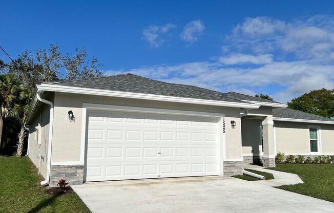 BRAND NEW 4 BEDROOM, 2 BATH  HOME- NEVER LIVED IN WITH ALL THE BELLS AND WHISTLES!