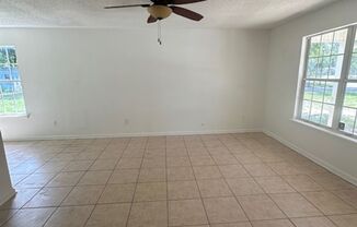 3 beds, 2 baths, $1,400